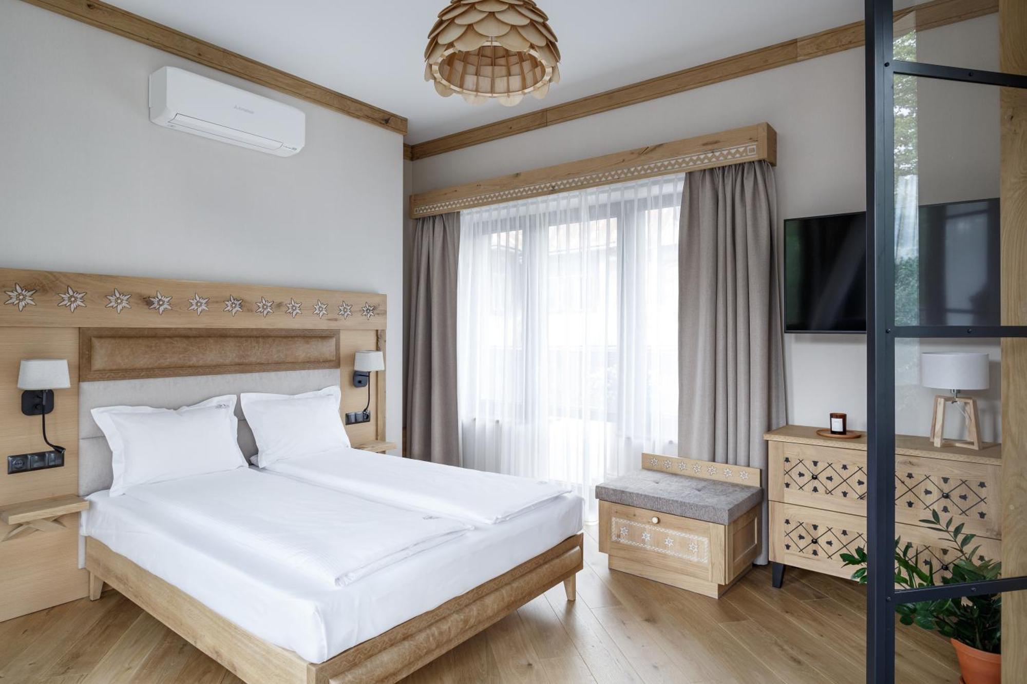 Aparthotel Cristina Закопане Экстерьер фото